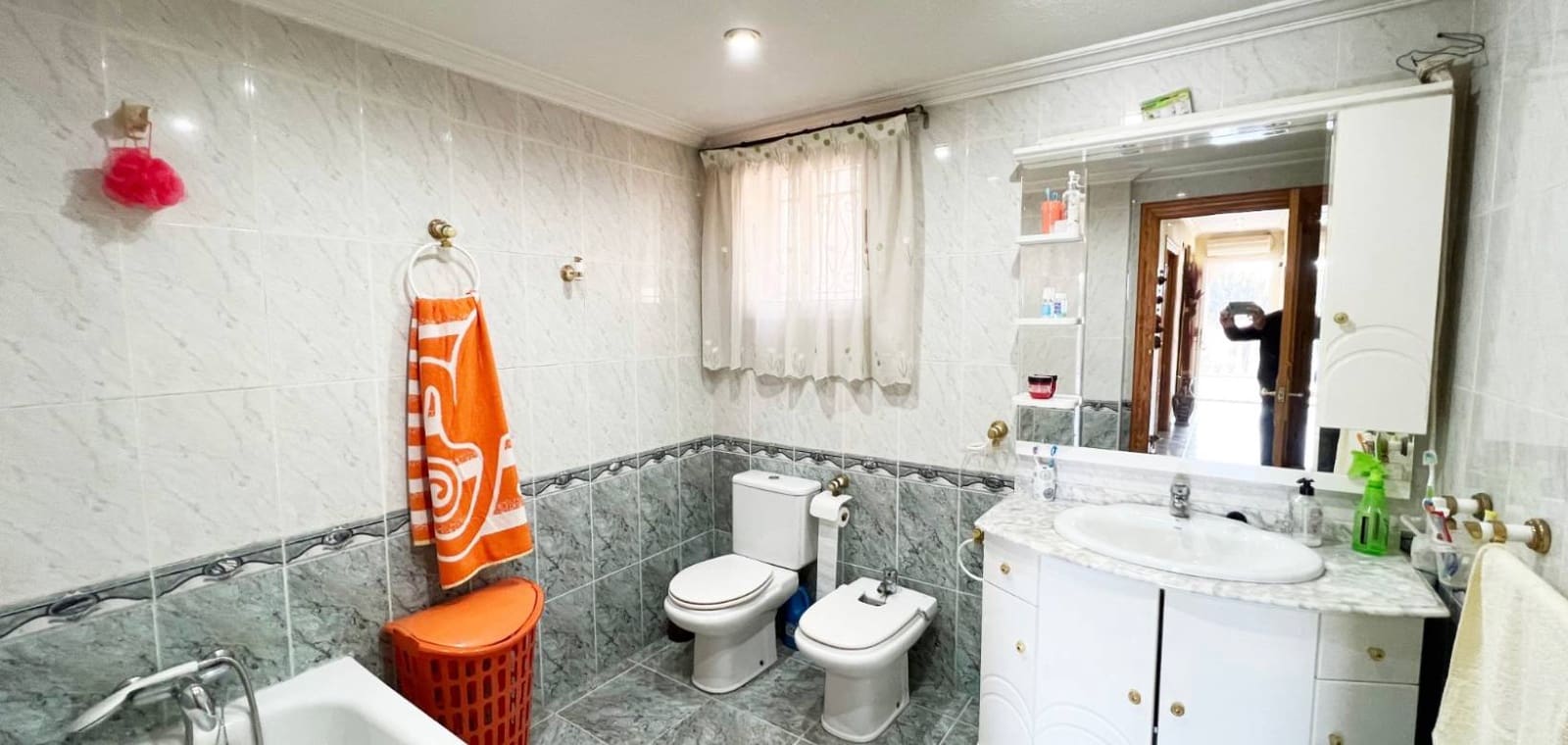 4 bedroom Villa for sale in La Romana with pool - € 320,000 (Ref: 9254231)