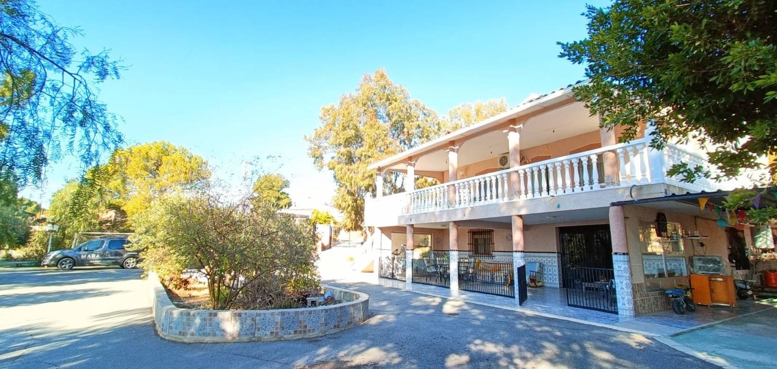 4 bedroom Villa for sale in La Romana with pool - € 320,000 (Ref: 9254231)