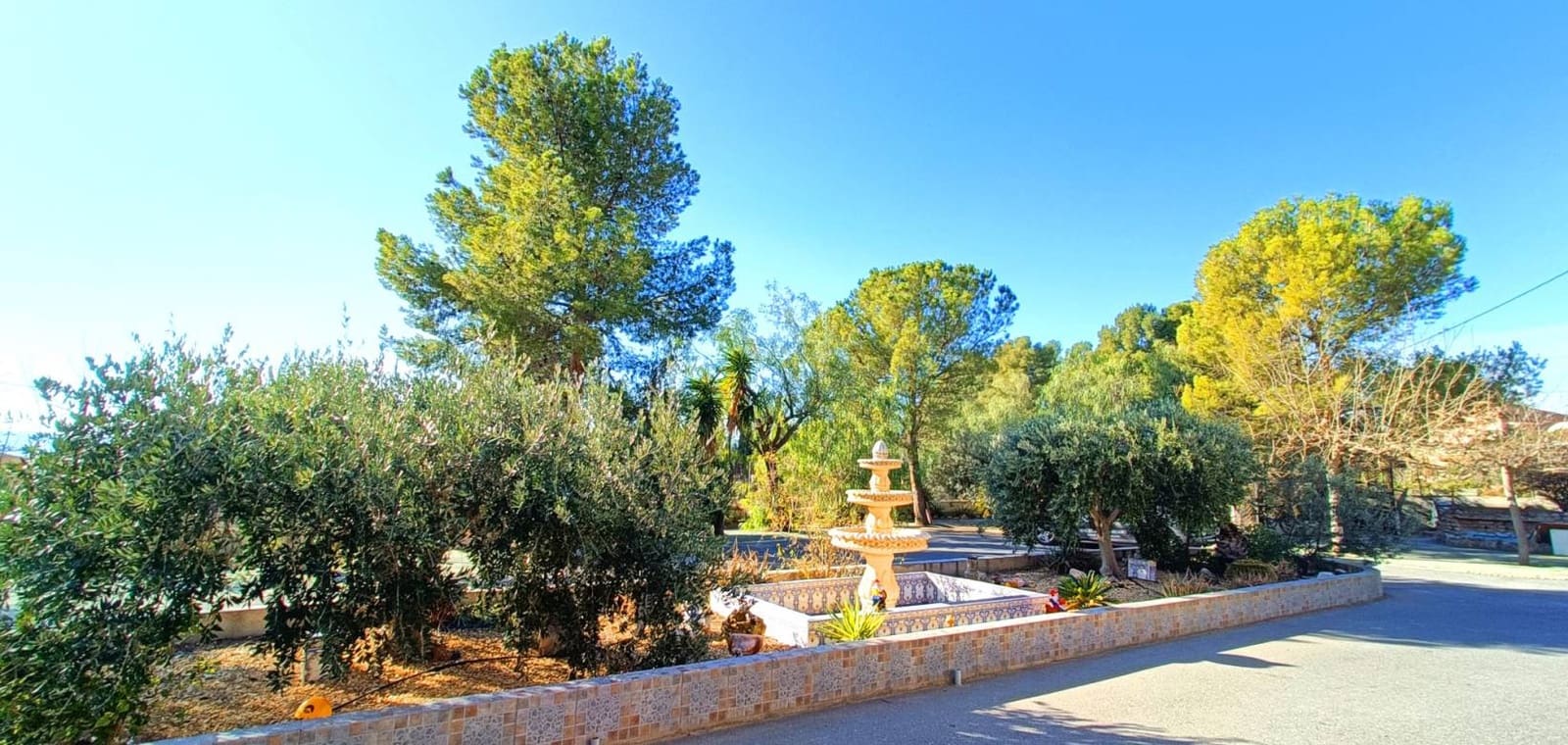 4 bedroom Villa for sale in La Romana with pool - € 320,000 (Ref: 9254231)