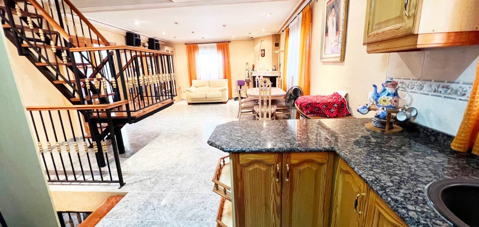 4 bedroom Villa for sale in La Romana with pool - € 320,000 (Ref: 9254231)