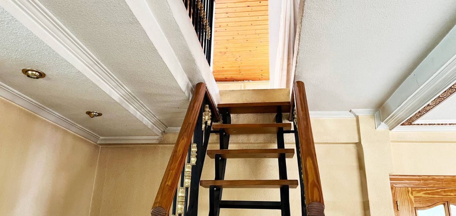 4 bedroom Villa for sale in La Romana with pool - € 320,000 (Ref: 9254231)