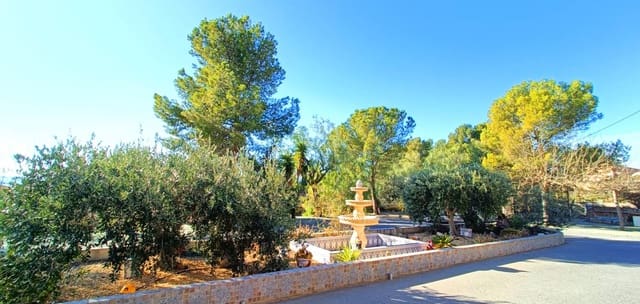 4 chambre Villa/Maison à vendre à La Romana avec piscine - 320 000 € (Ref: 9254231)