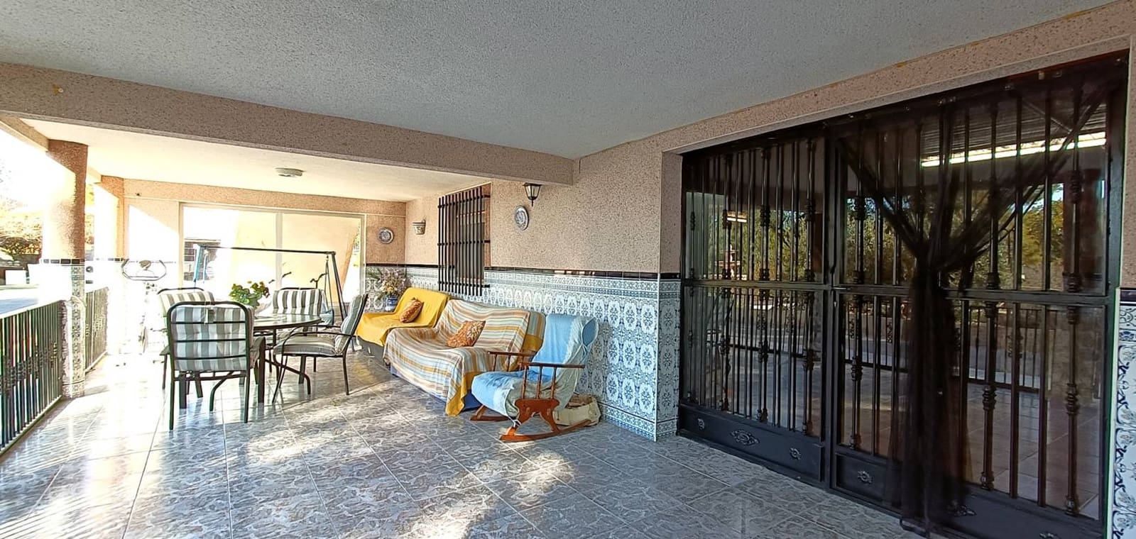 4 bedroom Villa for sale in La Romana with pool - € 320,000 (Ref: 9254231)