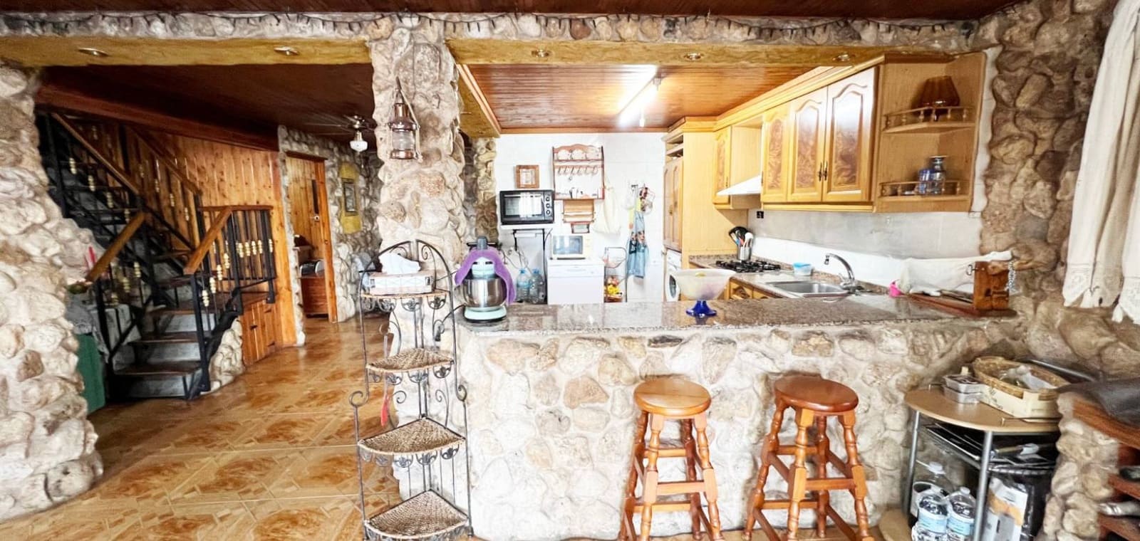 4 bedroom Villa for sale in La Romana with pool - € 320,000 (Ref: 9254231)