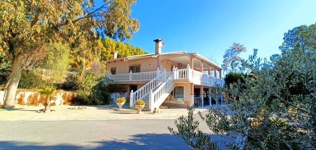 4 chambre Villa/Maison à vendre à La Romana avec piscine - 320 000 € (Ref: 9254231)