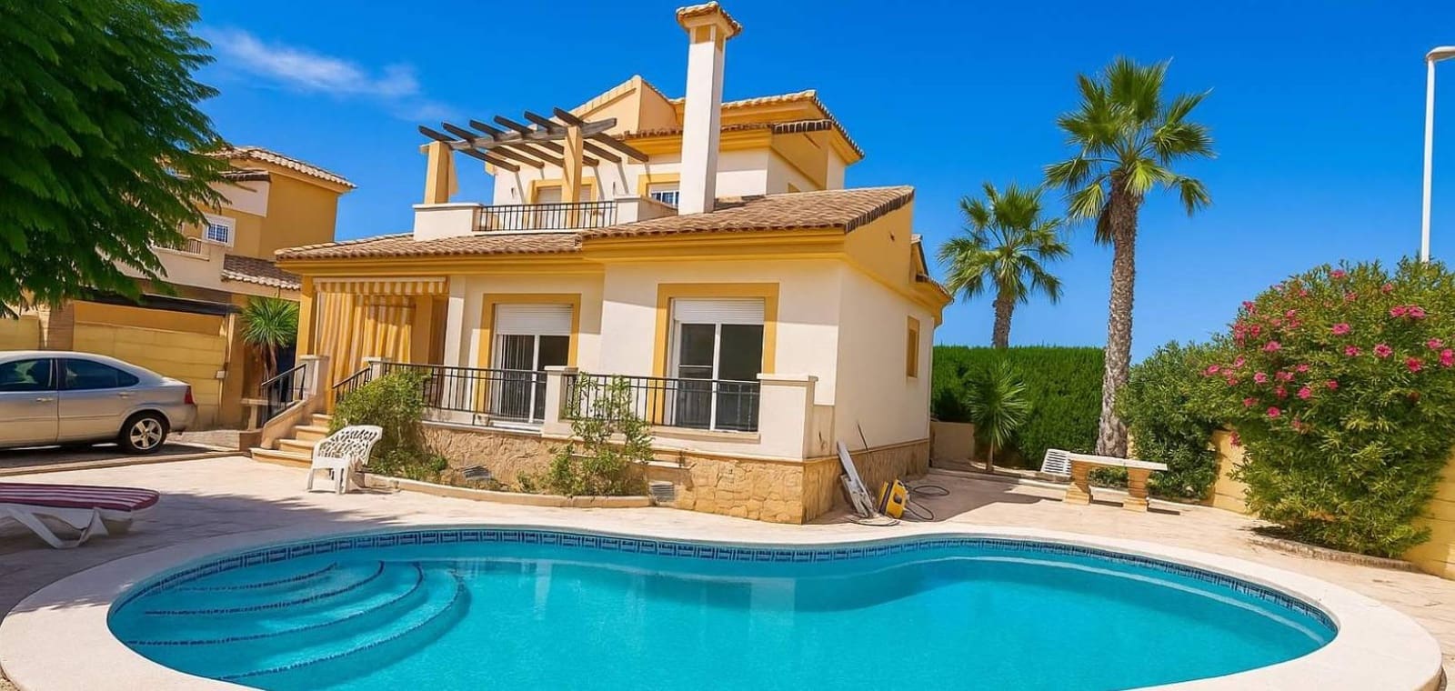 3 slaapkamer Villa te koop in Hondon de las Nieves met zwembad - € 260.000 (Ref: 9292314)