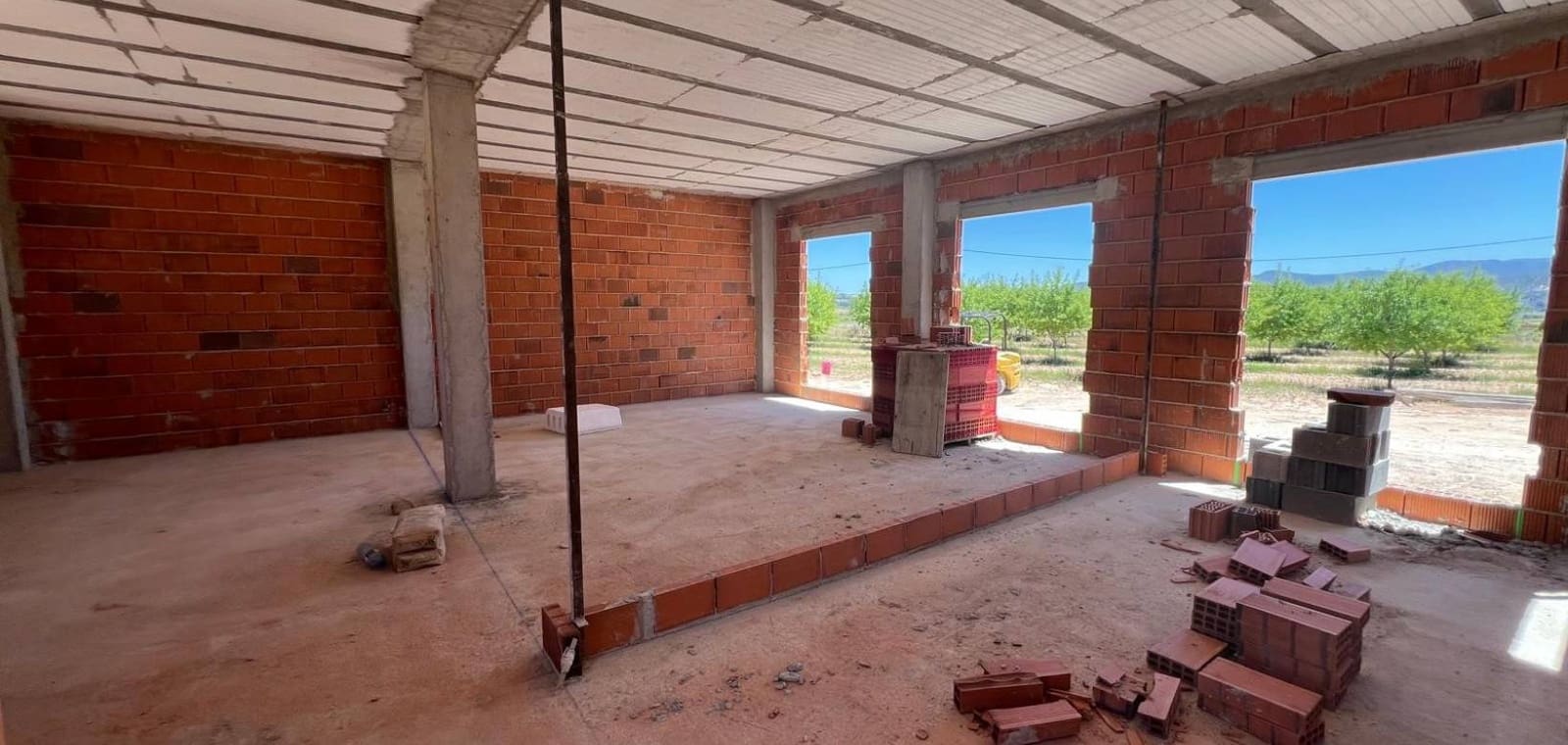 3 slaapkamer Villa te koop in Pinoso met zwembad - € 379.000 (Ref: 9315224)