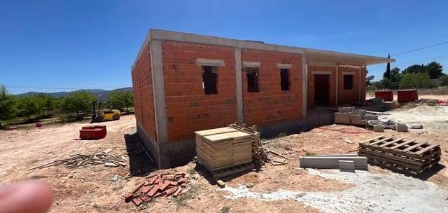 3 slaapkamer Villa te koop in Pinoso met zwembad - € 379.000 (Ref: 9315224)