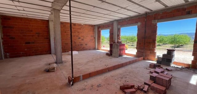 3 slaapkamer Villa te koop in Pinoso met zwembad - € 379.000 (Ref: 9315224)