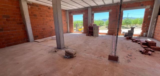 3 slaapkamer Villa te koop in Pinoso met zwembad - € 379.000 (Ref: 9315224)