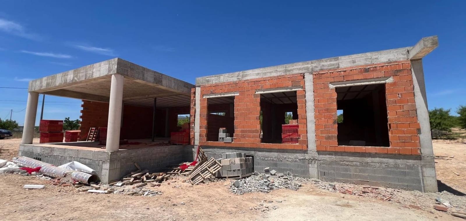 3 slaapkamer Villa te koop in Pinoso met zwembad - € 379.000 (Ref: 9315224)