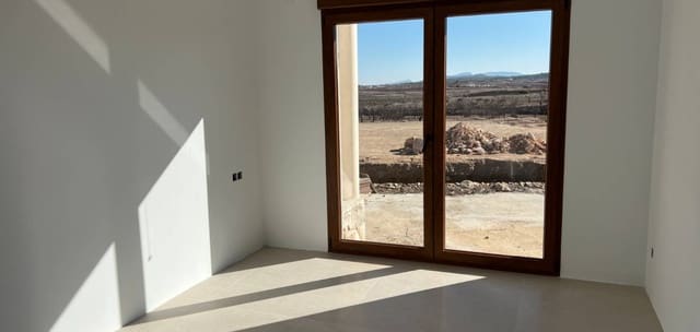 3 quarto Moradia para venda em Pinoso com piscina garagem - 389 000 € (Ref: 9319684)