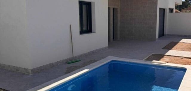 3 bedroom Semi-detached Villa for sale in La Romana with pool - € 270,000 (Ref: 9412937)