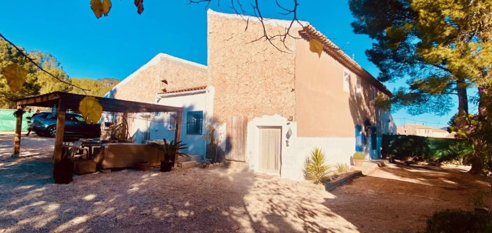 4 bedroom Villa for sale in La Romana with pool - € 339,000 (Ref: 9426490)