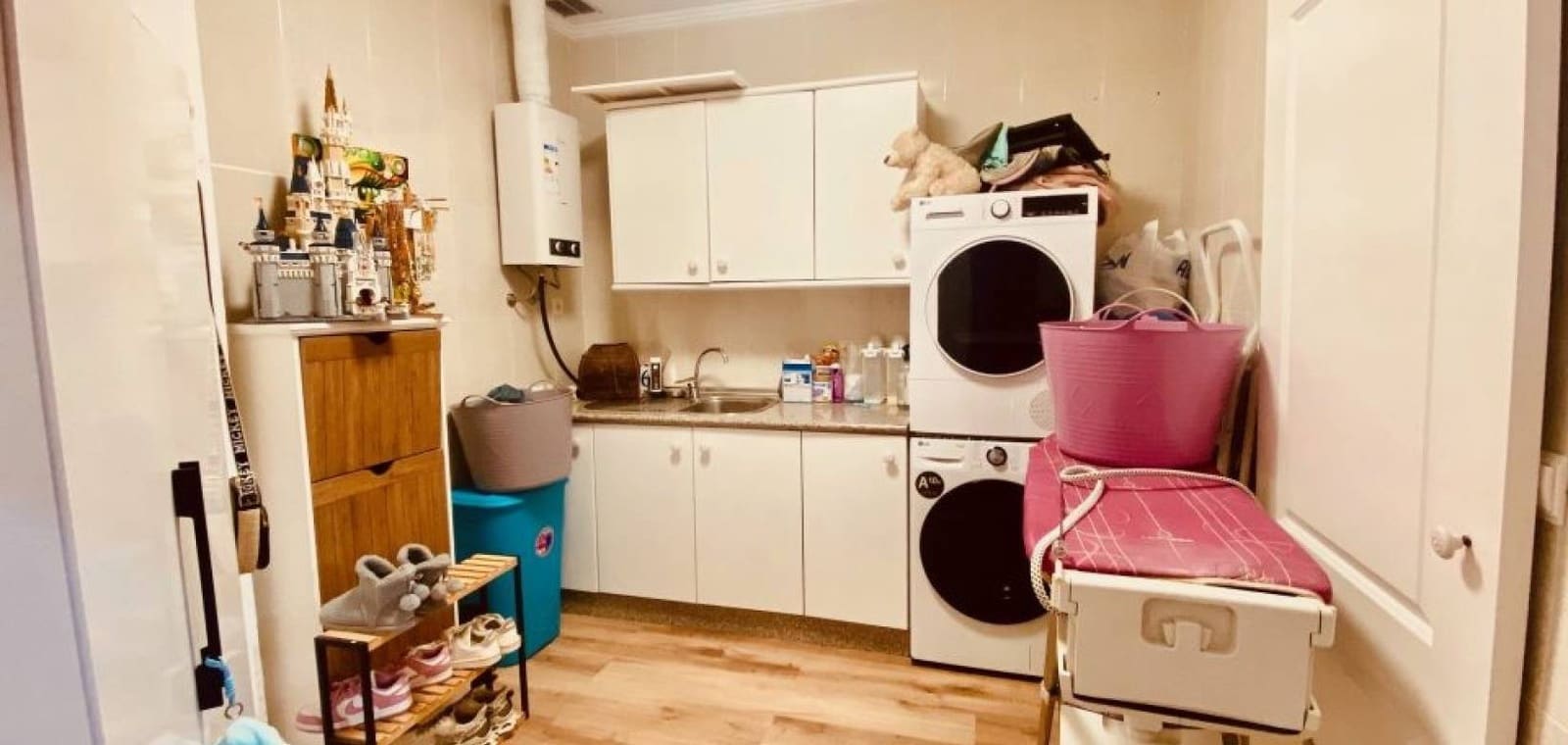 4 bedroom Villa for sale in La Romana with pool - € 339,000 (Ref: 9426490)