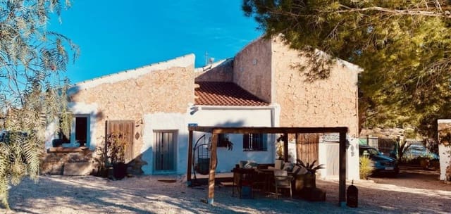 4 chambre Villa/Maison à vendre à La Romana avec piscine - 339 000 € (Ref: 9426490)