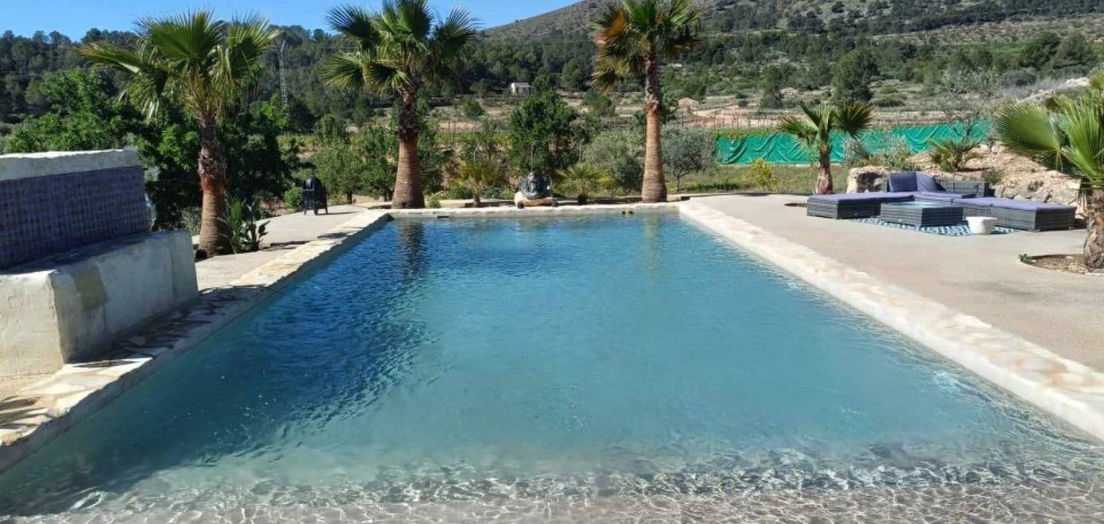 4 bedroom Villa for sale in La Romana with pool - € 339,000 (Ref: 9426490)