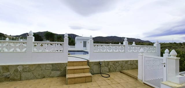 3 soverom Villa til salgs i Albatera med svømmebasseng garasje - € 259 950 (Ref: 9447428)