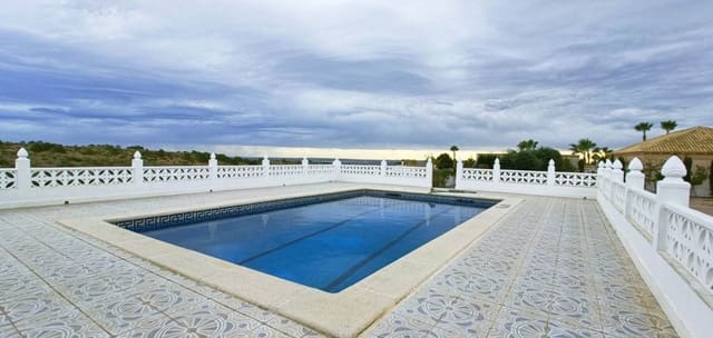 3 soverom Villa til salgs i Albatera med svømmebasseng garasje - € 259 950 (Ref: 9447428)