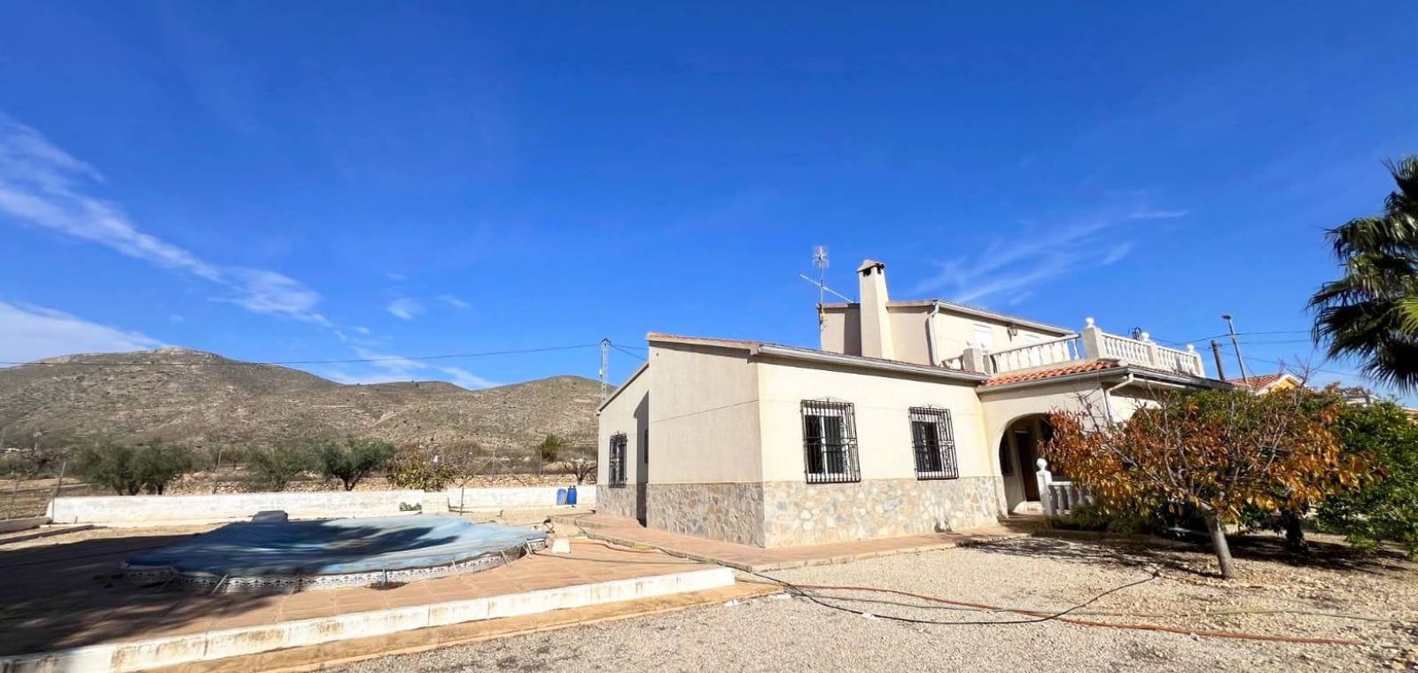 6 makuuhuone Huvila myytävänä paikassa Hondon de los Frailes mukana uima-altaan - 280 000 € (Ref: 9450564)