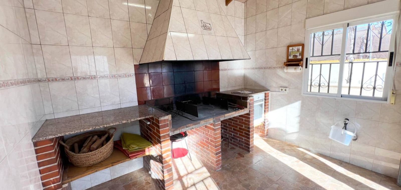 6 makuuhuone Huvila myytävänä paikassa Hondon de los Frailes mukana uima-altaan - 280 000 € (Ref: 9450564)