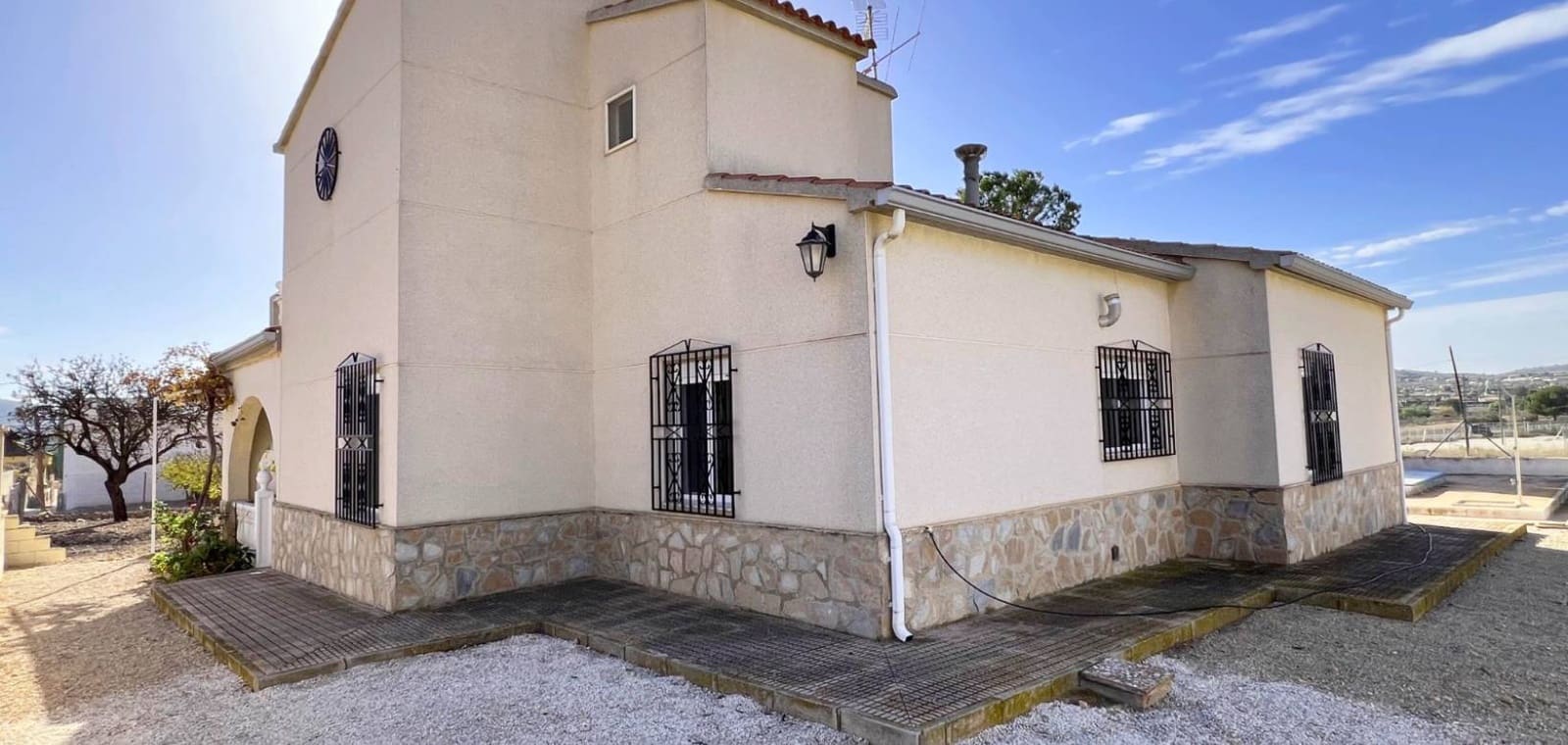 6 makuuhuone Huvila myytävänä paikassa Hondon de los Frailes mukana uima-altaan - 280 000 € (Ref: 9450564)