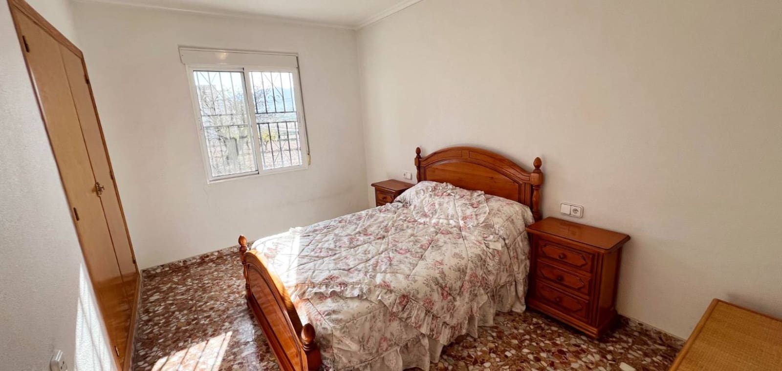 6 makuuhuone Huvila myytävänä paikassa Hondon de los Frailes mukana uima-altaan - 280 000 € (Ref: 9450564)