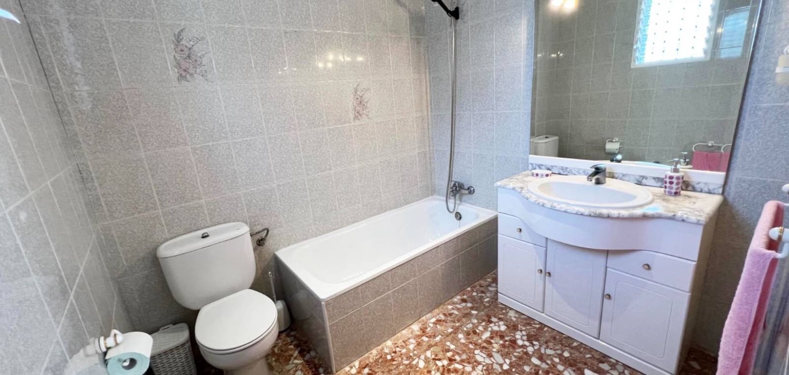 6 makuuhuone Huvila myytävänä paikassa Hondon de los Frailes mukana uima-altaan - 280 000 € (Ref: 9450564)