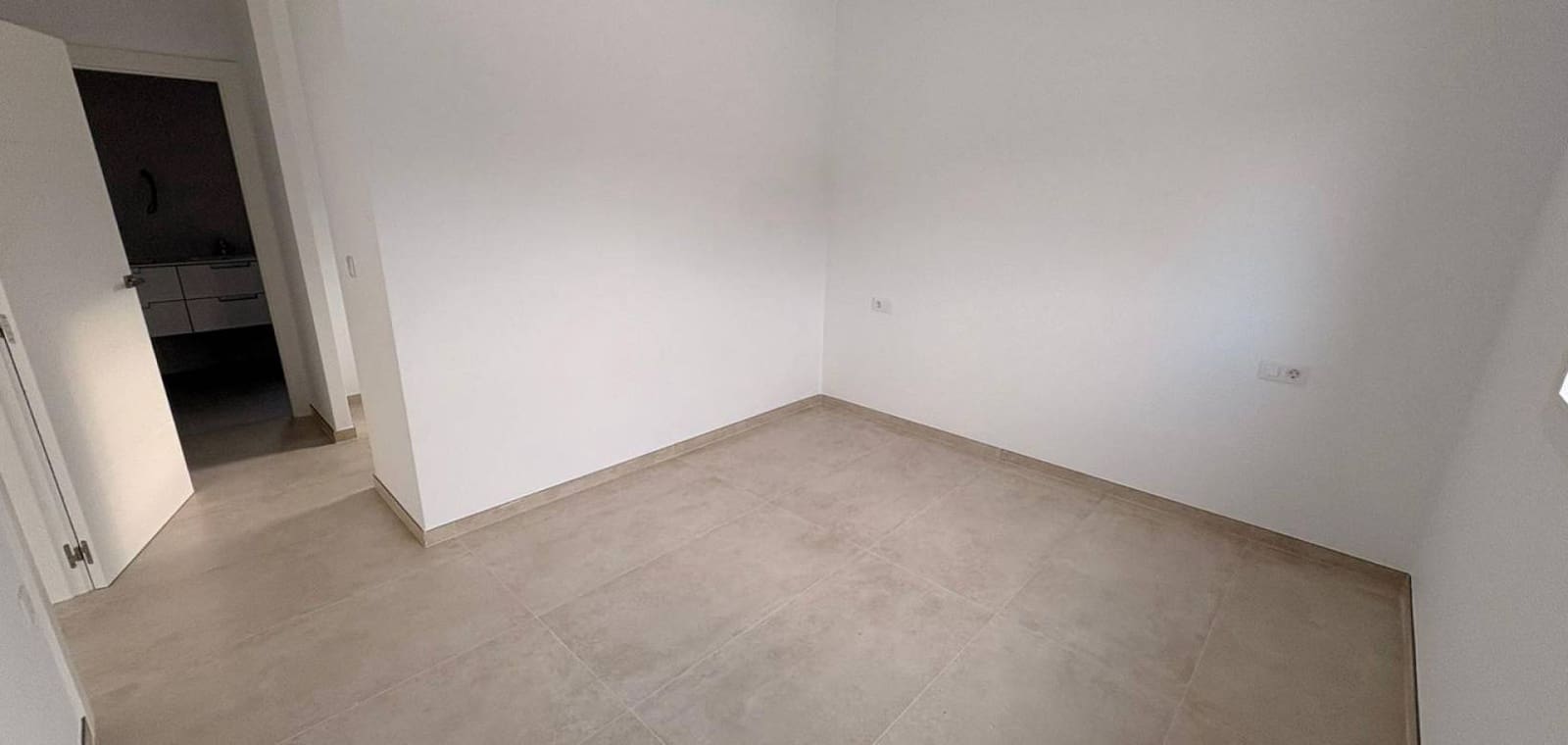 Chalet de 3 habitaciones en Pinoso en venta con piscina - 399.995 € (Ref: 9609929)