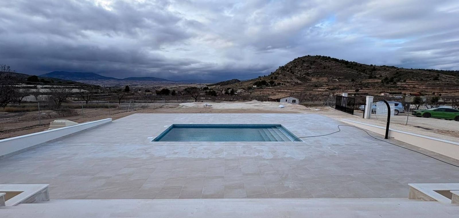 Chalet de 3 habitaciones en Pinoso en venta con piscina - 399.995 € (Ref: 9609929)