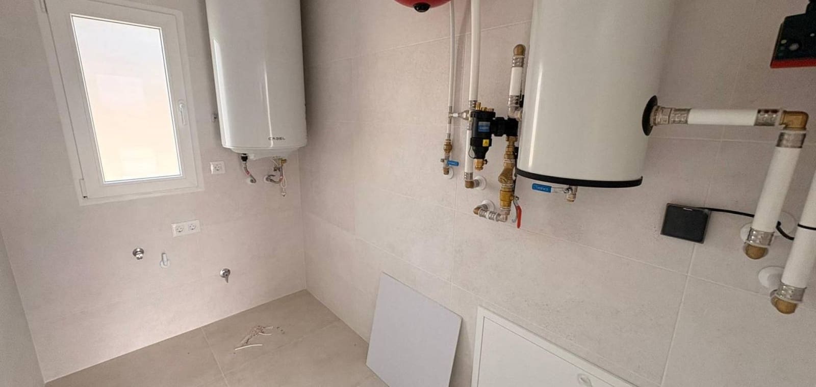 Chalet de 3 habitaciones en Pinoso en venta con piscina - 399.995 € (Ref: 9609929)