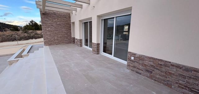 Chalet de 3 habitaciones en Encebras, Pinoso en venta con piscina - 399.995 € (Ref: 9609929)