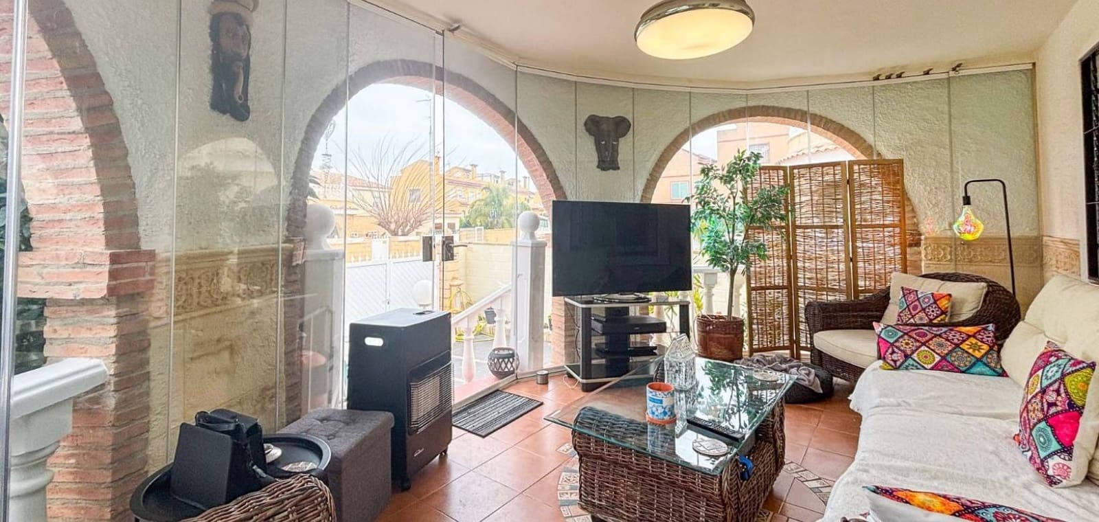 4 slaapkamer Villa te koop in Monforte del Cid met zwembad - € 384.950 (Ref: 9626300)