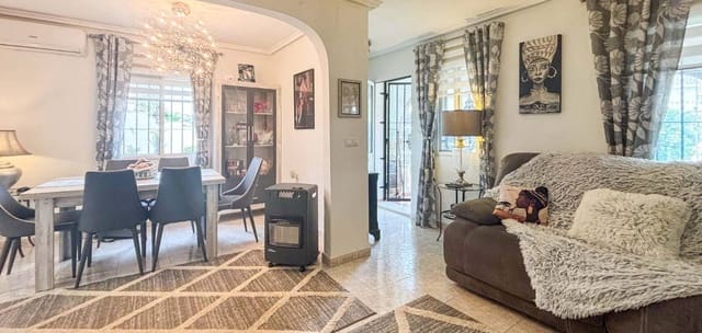 4 slaapkamer Villa te koop in Monforte del Cid met zwembad - € 384.950 (Ref: 9626300)