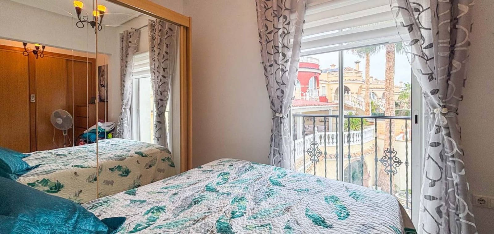 4 slaapkamer Villa te koop in Monforte del Cid met zwembad - € 384.950 (Ref: 9626300)