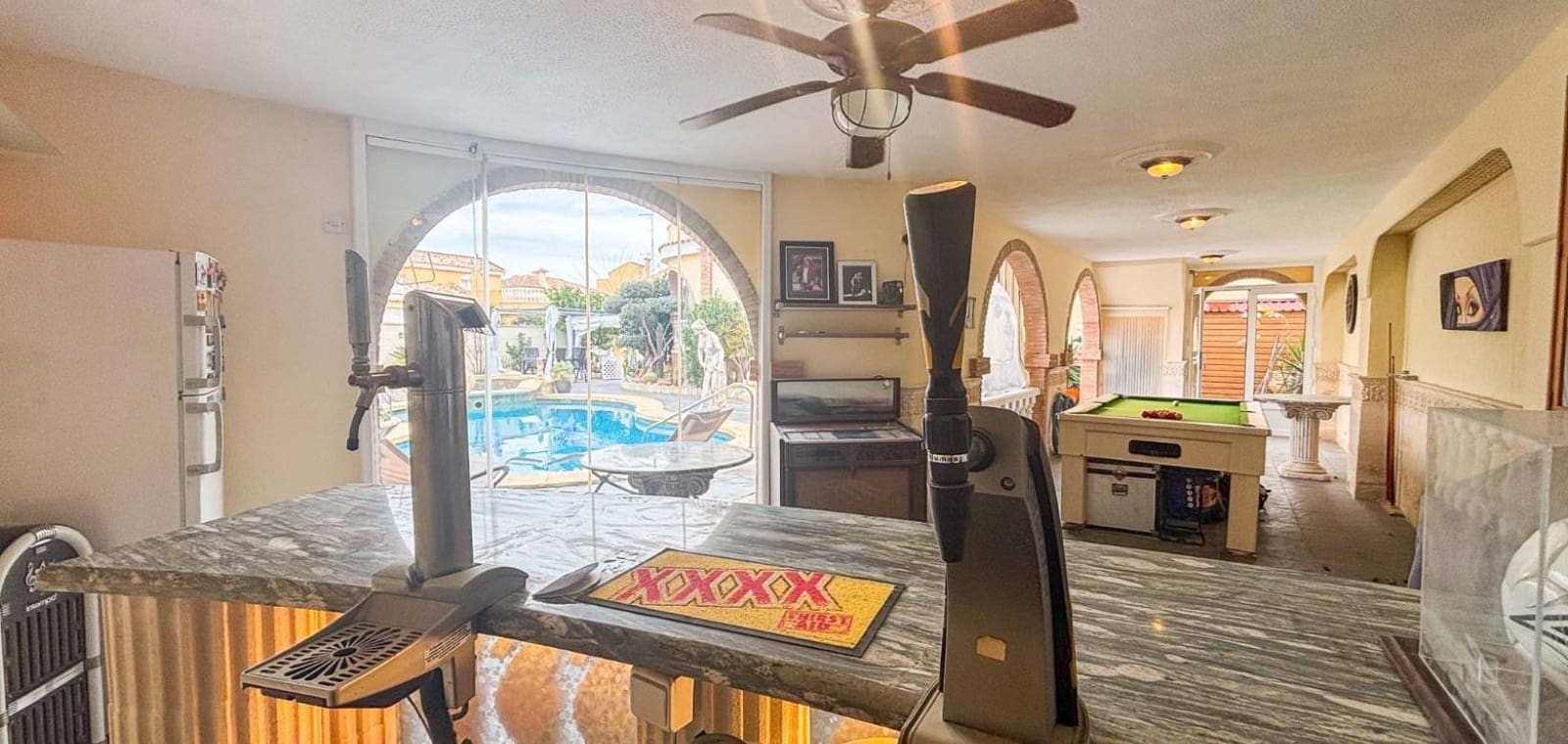 4 slaapkamer Villa te koop in Monforte del Cid met zwembad - € 384.950 (Ref: 9626300)