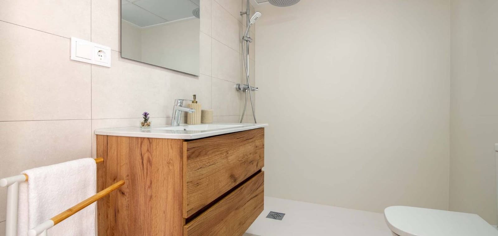 Pareado de 3 habitaciones en Cox en venta con piscina - 255.000 € (Ref: 9635027)