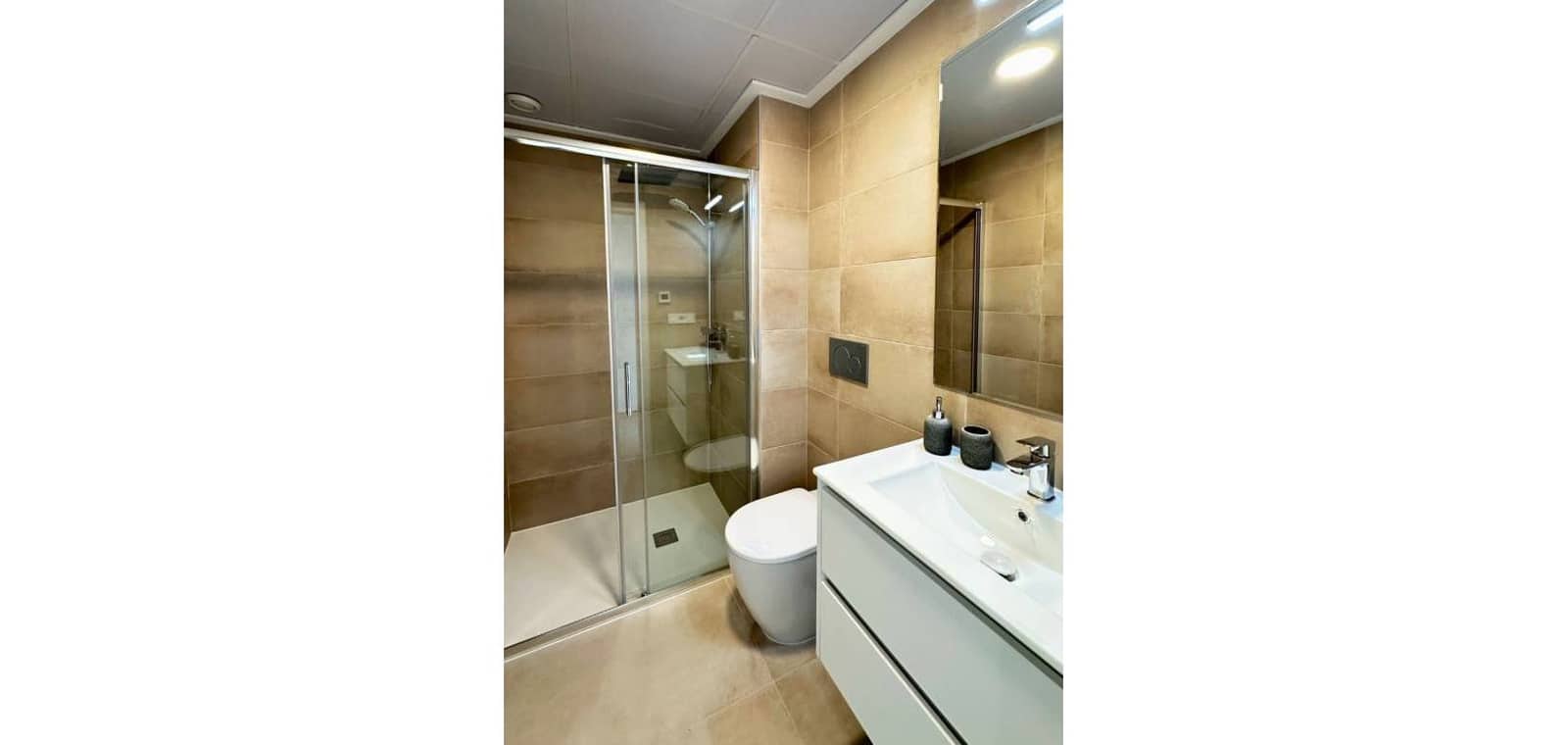 3 makuuhuone Paritalo myytävänä paikassa Dolores mukana uima-altaan 
autotalli - 439 000 € (Ref: 9650819)