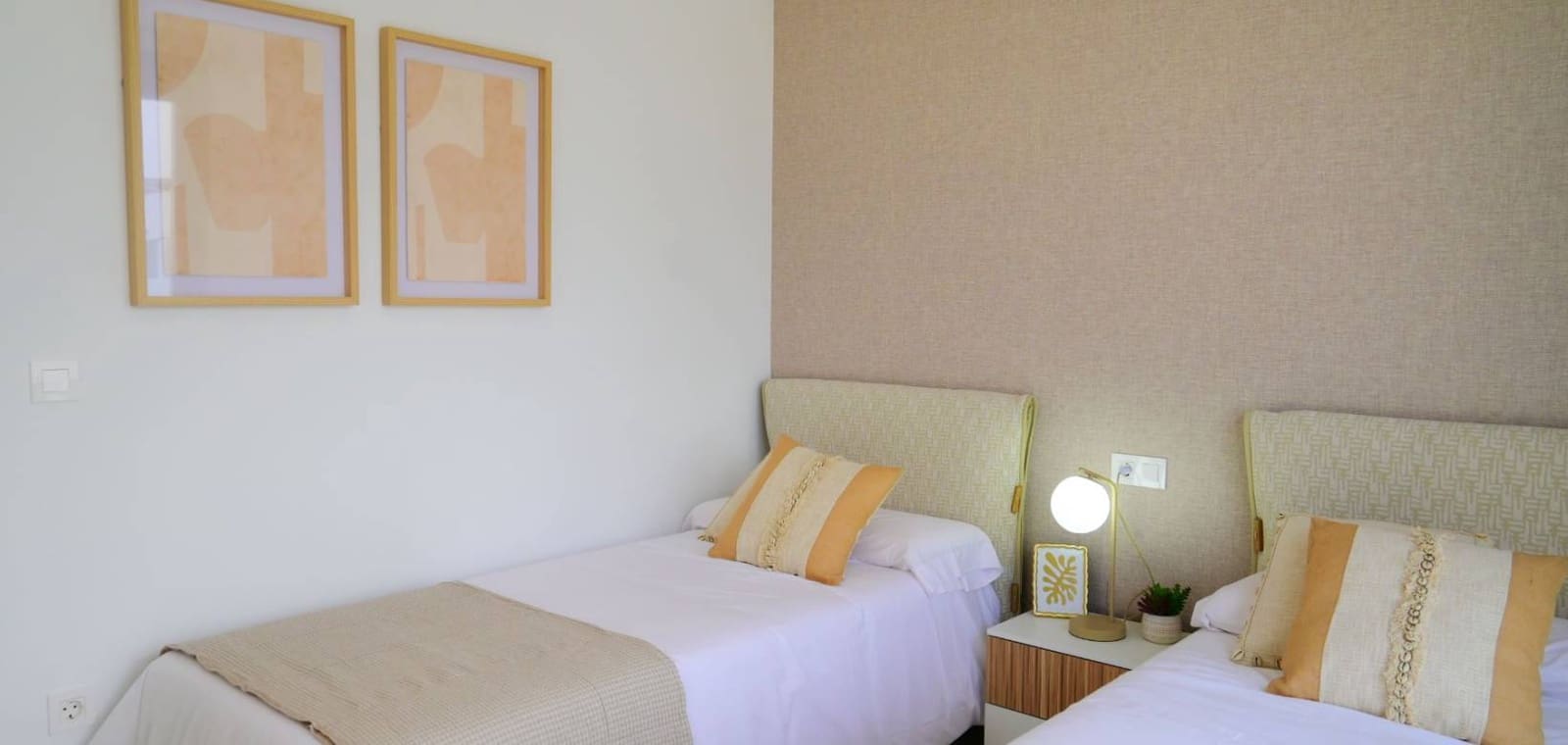 3 makuuhuone Paritalo myytävänä paikassa Dolores mukana uima-altaan 
autotalli - 439 000 € (Ref: 9650819)