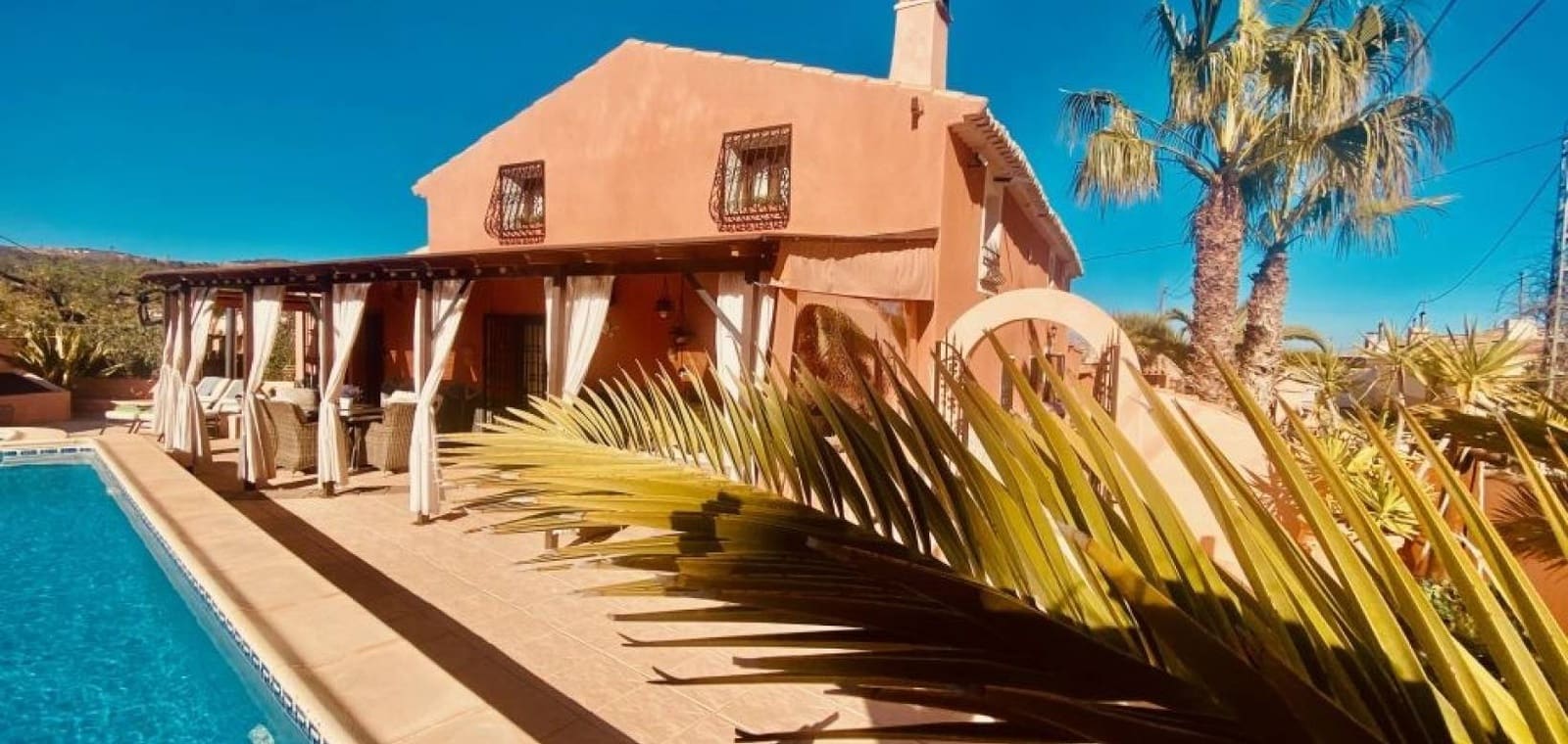 5 bedroom Villa for sale in La Romana with pool garage - € 575,000 (Ref: 9656387)