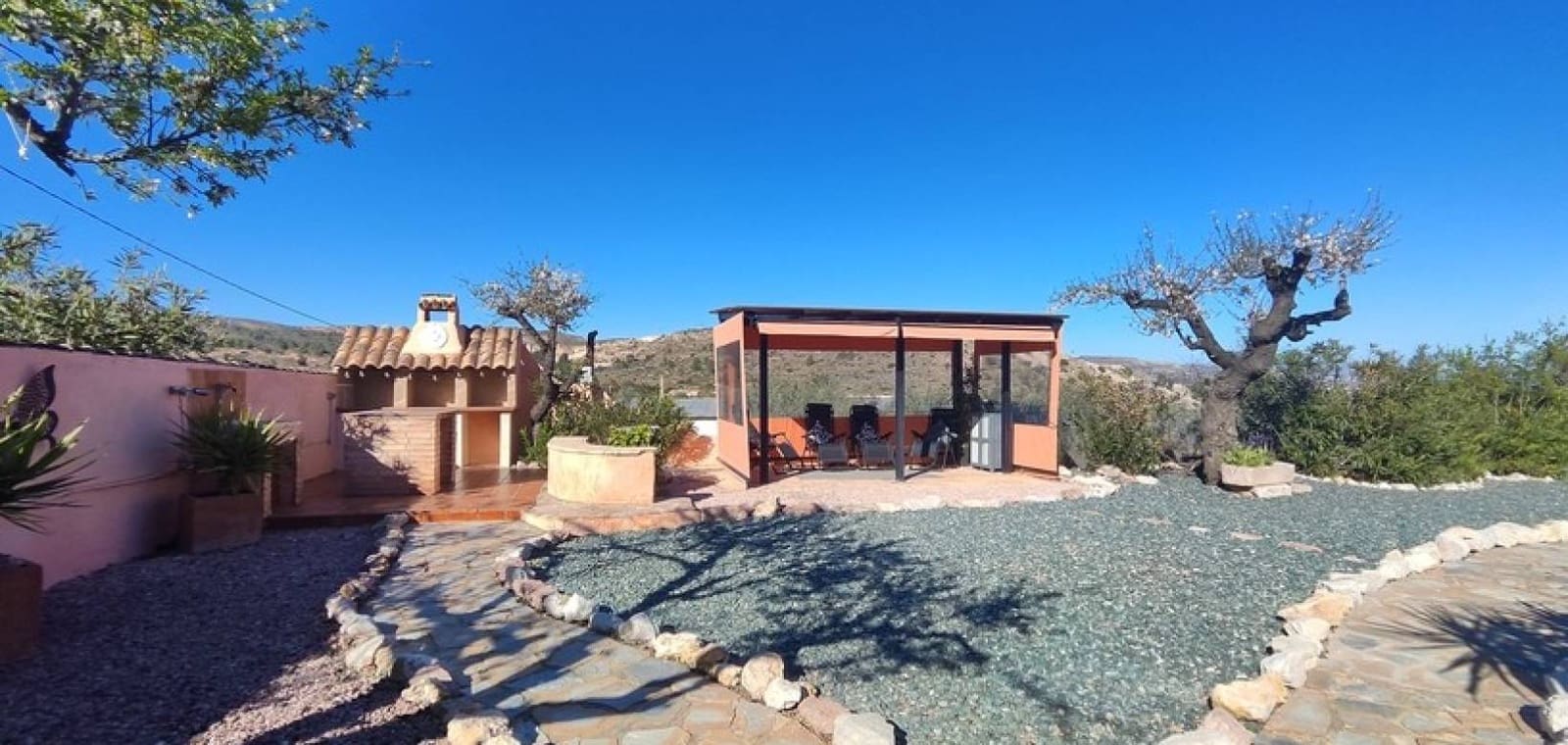 5 bedroom Villa for sale in La Romana with pool garage - € 575,000 (Ref: 9656387)