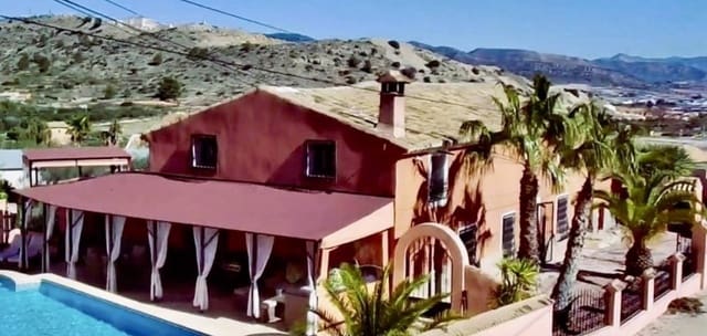 5 camera da letto Villa in vendita in La Romana con piscina garage - 575.000 € (Rif: 9656387)