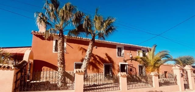 5 camera da letto Villa in vendita in La Romana con piscina garage - 575.000 € (Rif: 9656387)