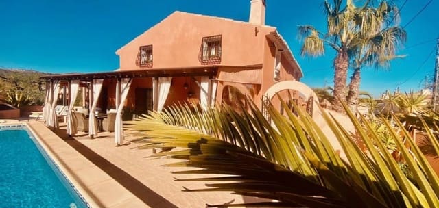 5 camera da letto Villa in vendita in La Romana con piscina garage - 575.000 € (Rif: 9656387)