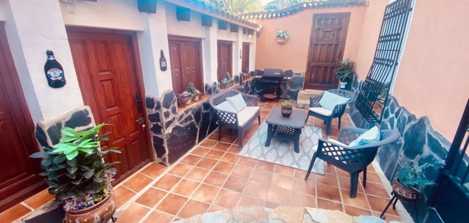 5 bedroom Villa for sale in La Romana with pool garage - € 575,000 (Ref: 9656387)