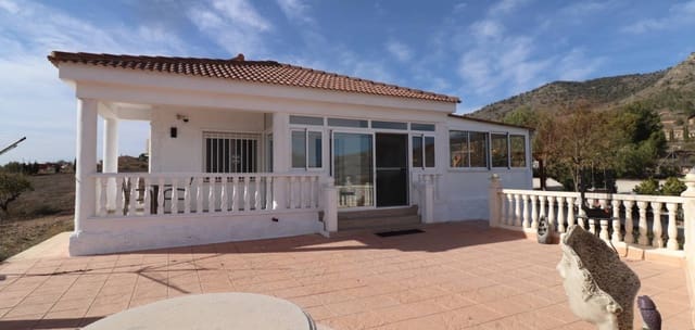 4 bedroom Villa for sale in La Romana with pool - € 379,000 (Ref: 9672280)