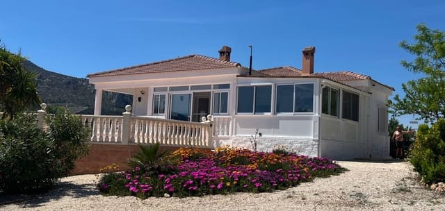 Chalet de 4 habitaciones en La Romana en venta con piscina - 379.000 € (Ref: 9672280)