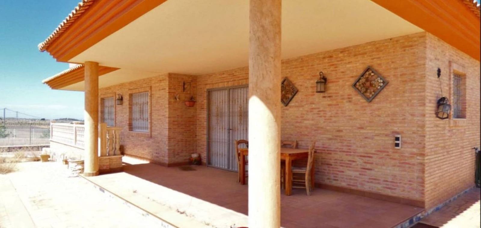 4 bedroom Villa for sale in Jumilla with pool - € 569,995 (Ref: 9672282)
