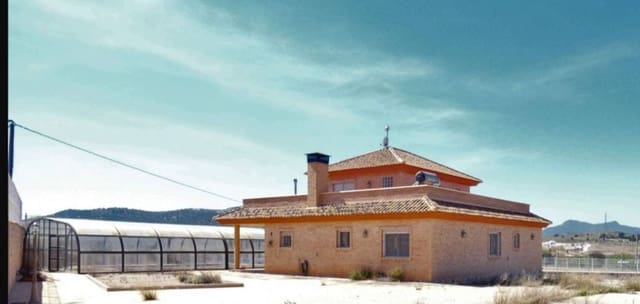 4 Zimmer Villa zu verkaufen in Jumilla mit Pool - 569.995 € (Ref: 9672282)