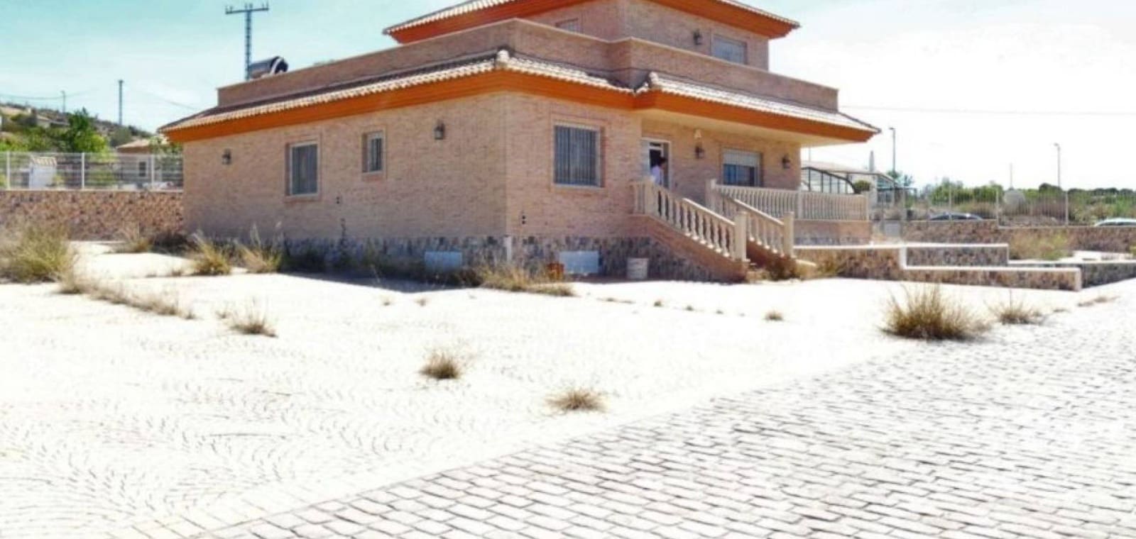 4 bedroom Villa for sale in Jumilla with pool - € 569,995 (Ref: 9672282)